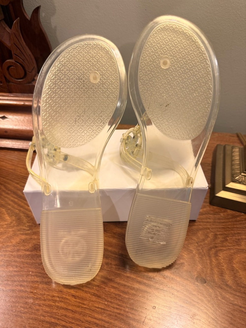 Tory Burch Mini Miller Clear White Jelly Thong Sandals Size 9 - Picture 7 of 9